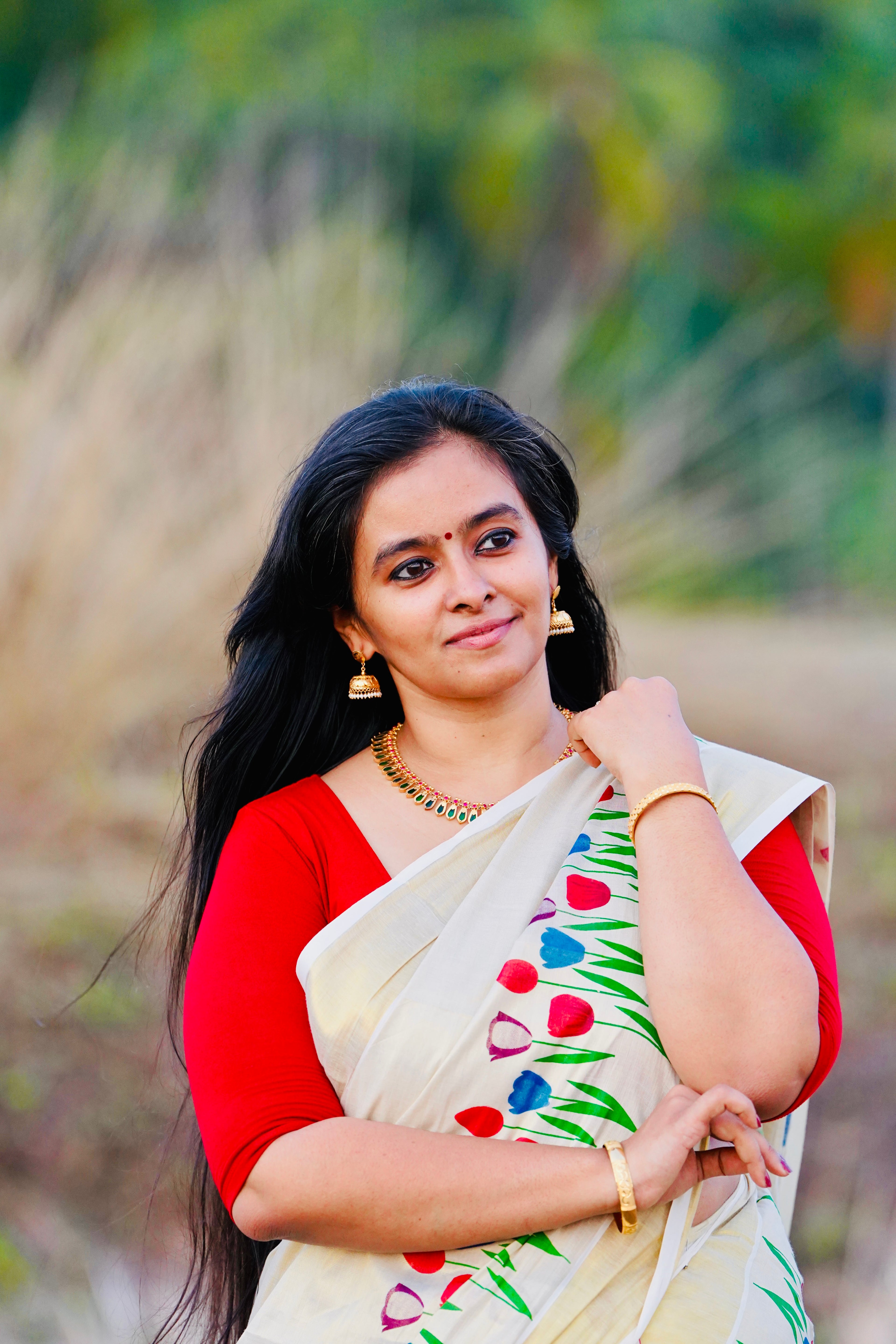 3×3 Golden Tissue Plain Kasavu Saree with Four Color Print