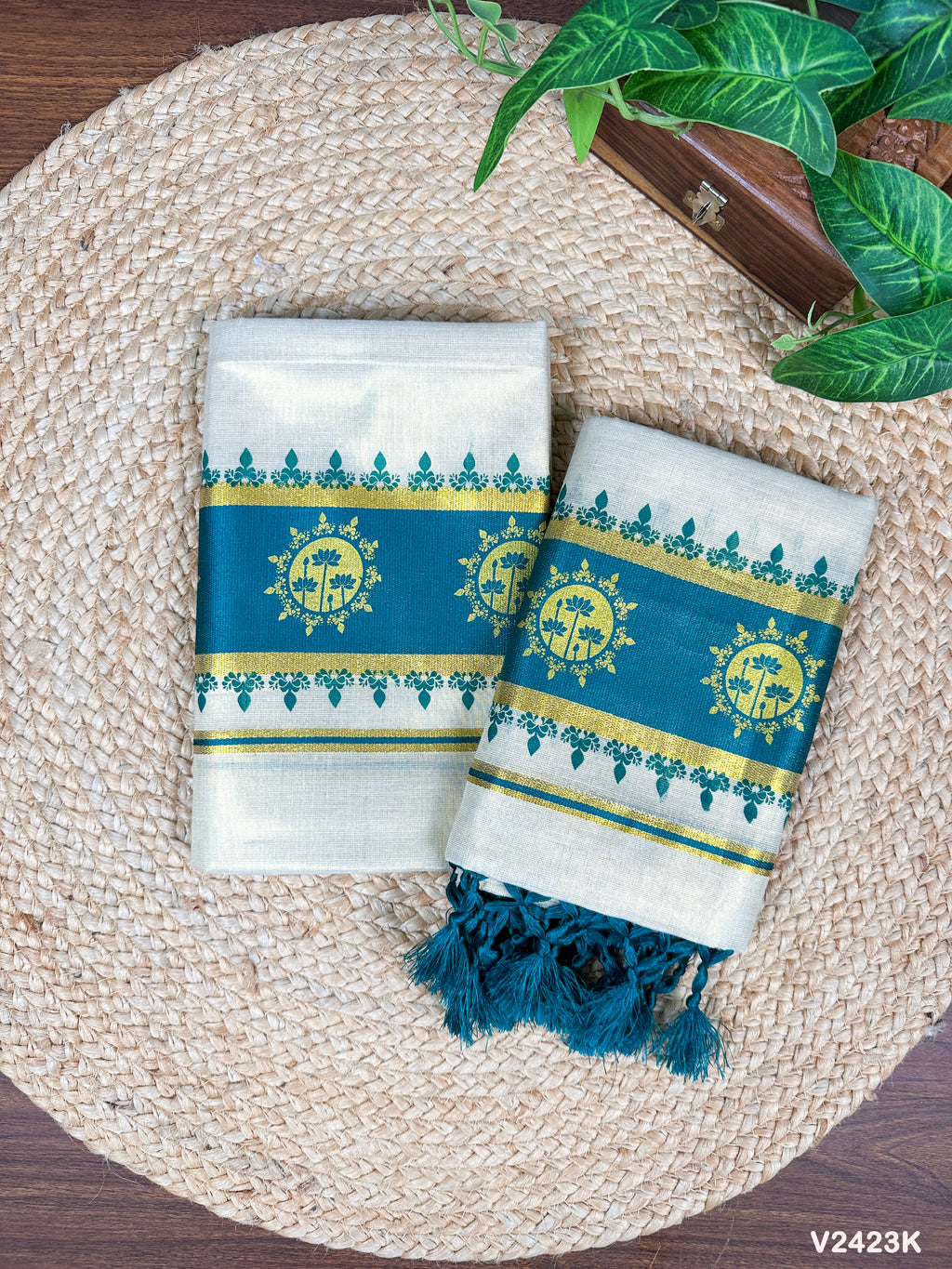 3" GT col Kottaran S.Mundu Floral print with 2 side chittam with kunjalam