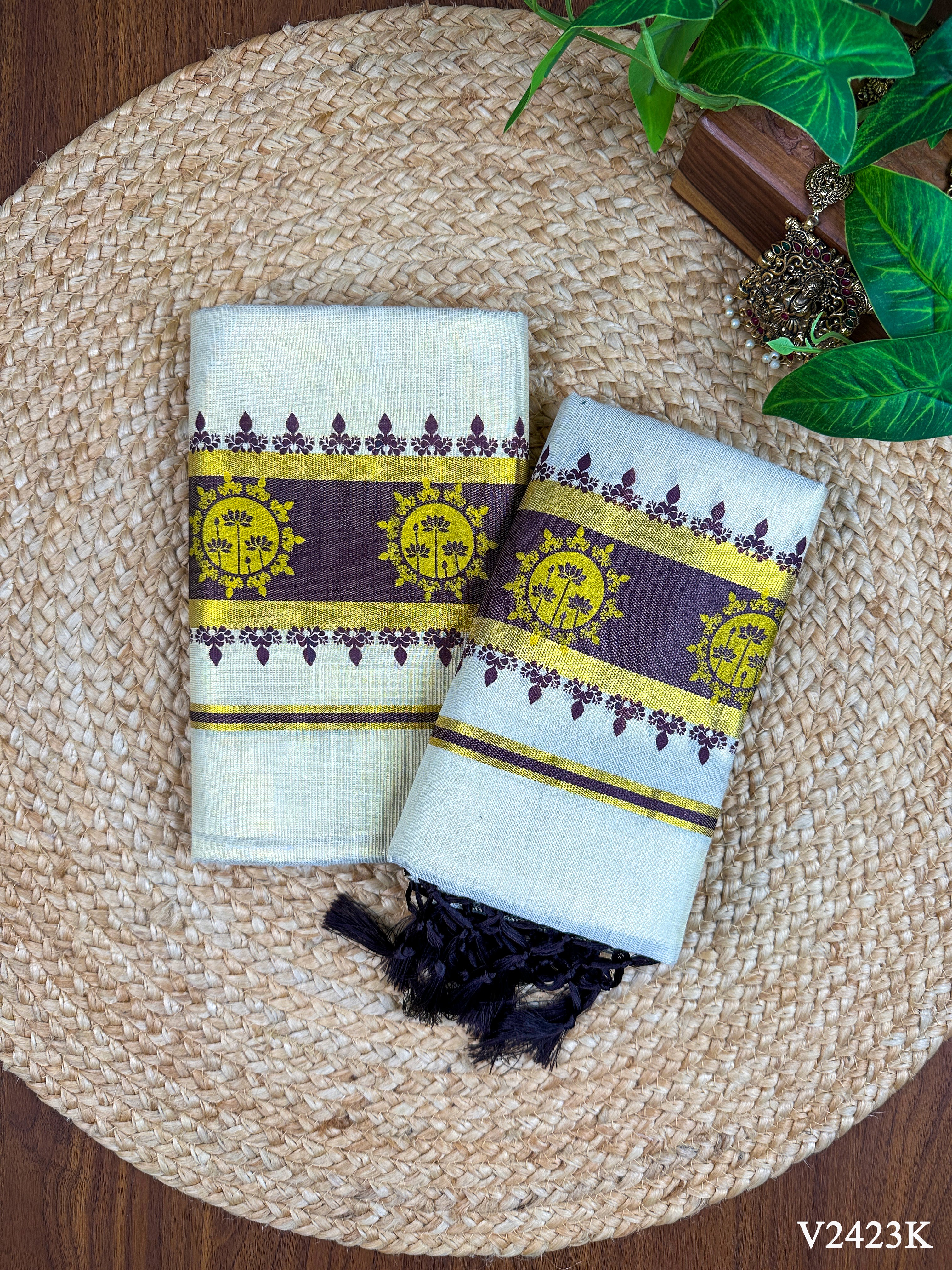 3" GT col Kottaran S.Mundu Floral print with 2 side chittam with kunjalam