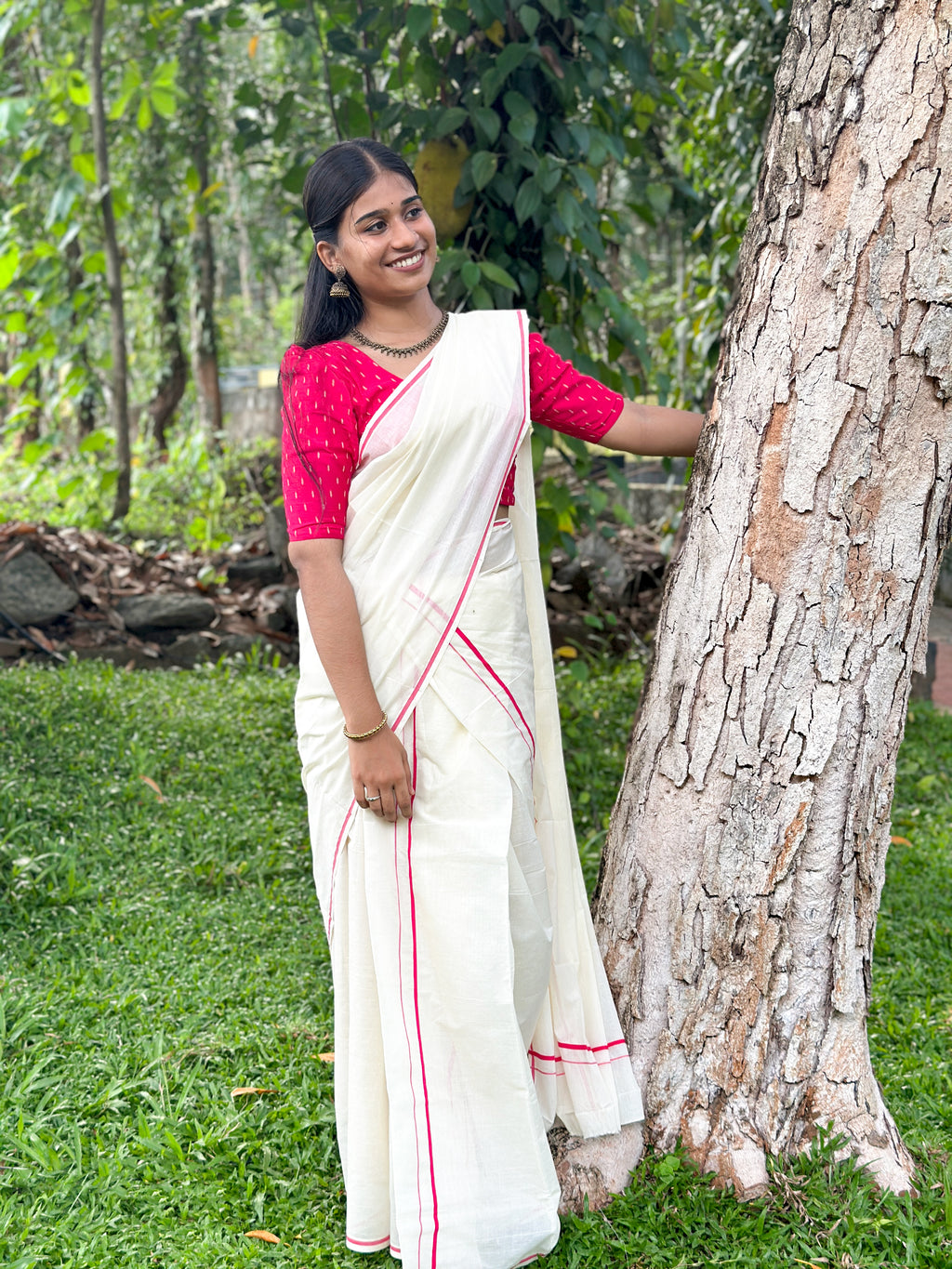Puliyilakara Set Mundu