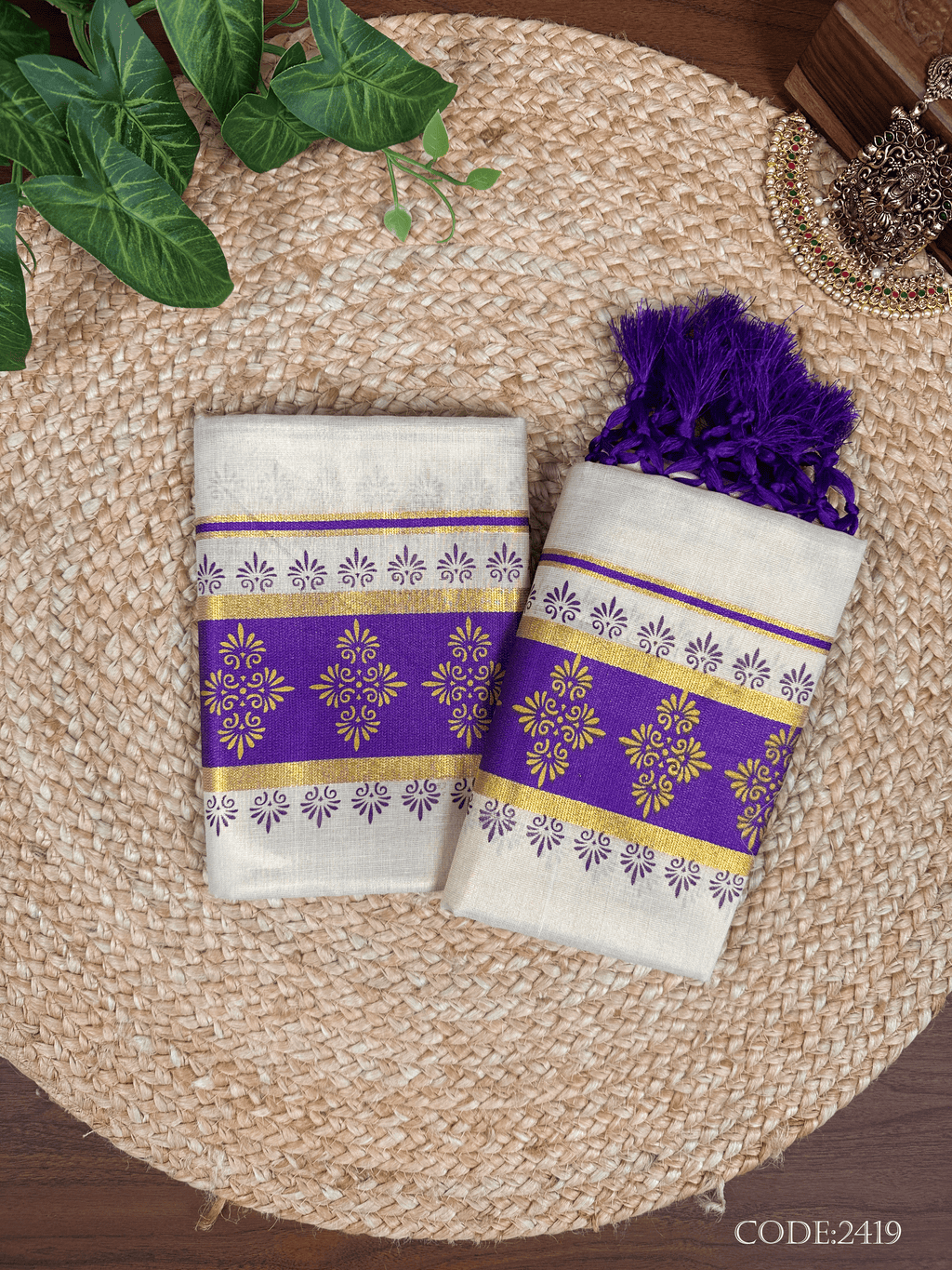 3-Inch Golden Tissue Kottaran Set Mundu with Kunjalam