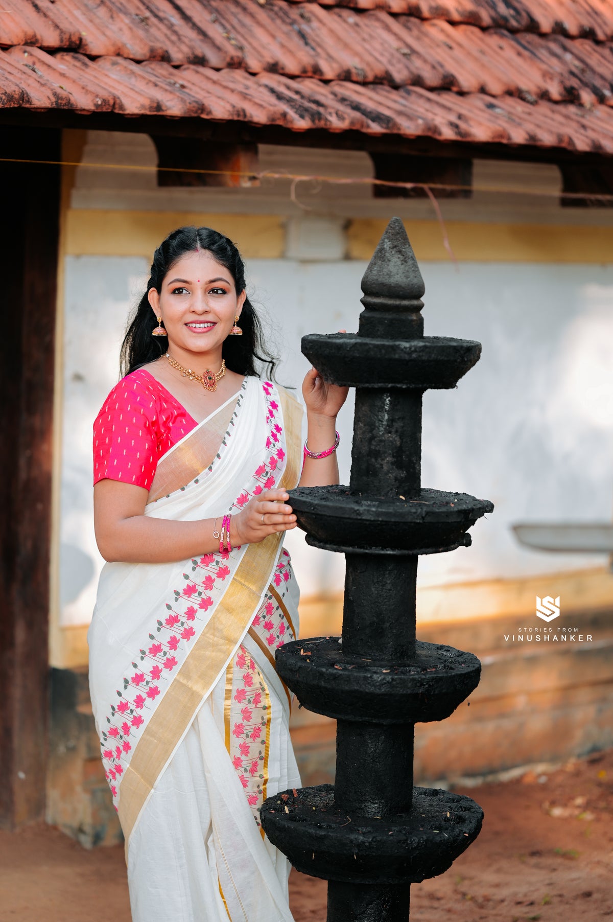 Cotton Kasavu Small Lotus Print Set Mundu